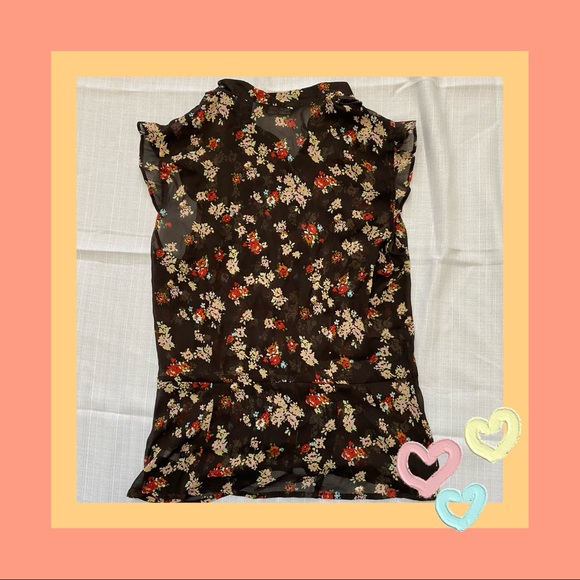 size m black floral ruffle sleeve top ! - Picture 3 of 6